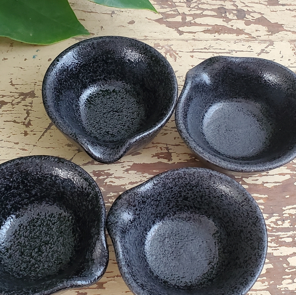 World Market Set Of 4 Black Small Bowls Sauce Dipping Bowls Tasting Bowls - Picture 5 of 6